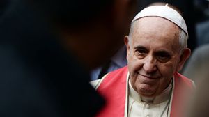 الصحيفة الإيطالية قالت إن البابا أبلغ الحريري رفضه للدبلوماسي اللبناني- أ ف ب
