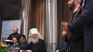 قال إن كنائس روسيا كانت تجمع الأموال لسوريا - يوتيوب