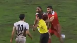 لحظة اشتباك لاعبي المنتخب السوري والإيراني- يوتيوب