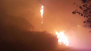 صورة للحريق المذكور من داخل المستوطنة التي تقع قرب مدينة رام الله- الإعلام الإسرائيلي