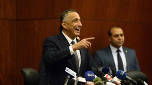 اتهامات لمحافظ البنك المركزي المصري بأن سياساته سببت بضرب اقتصاد مصر- أ ف ب