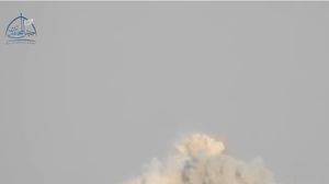 لحظة استهداف المجموعة بصاروخ موجّه من قبل "جيش المجاهدين" - يوتيوب