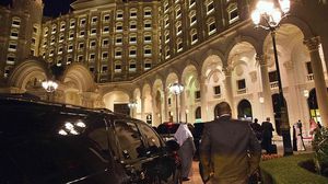 تقارير غربية أشارت إلى تحويل فندق الريتز كارلتون في الرياض إلى معتقل للأمراء والوزراء- جيتي