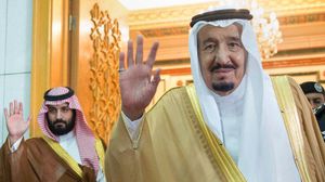 الكاتب قال إن السعودية تستغل ثرواتها لشراء حلفائها للتغطية على تجاوزاته وجرائمه- أرشيفية
