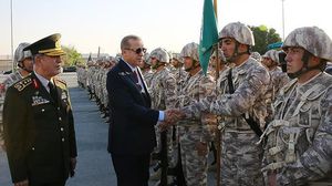 أردوغان للجنود: أنقل لكم تحيات 80 مليون تركي، فدعوات كل المواطنين الأتراك وقلوبهم معكم جميعا- الأناضول