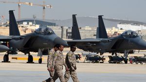 قال متحدث باسم التحالف يوم الجمعة، إن الدفاعات الجوية السعودية اعترضت وأسقطت خمس طائرات مسيرة - جيتي