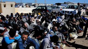 تقدر أعداد المهاجرين داخل ليبيا بنحو 700 ألف مهاجر- تويتبر