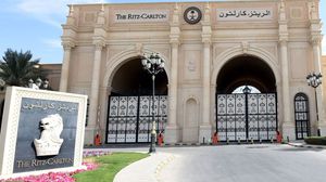 تقارير إعلامية تحدثت عن احتجاز الأمراء والمسؤولين السعوديين في فندق الريتزكارلتن بالرياض- جيتي 