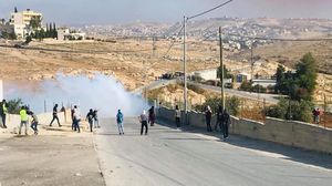 مواجهات أسبوعية مع الاحتلال بسبب توسع الاستيطان واستمرار ابتلاع أراضي الفلسطينيين- فيسبوك