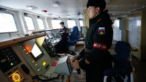 أكّدت روسيا أنها احتجزت ثلاث سفن حربية أوكرانية في مضيق كيرتش وأقرّت بأنّها استخدمت القوة لإرغامها على التوقّف- جيتي