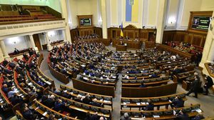 أعرب الرئيس الروسي فلاديمير بوتين عن "قلقه البالغ" إزاء القرار الأوكراني- جيتي