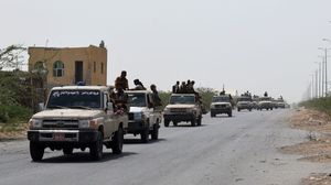وزير الإعلام اتهم الحوثي برفض اتخاذ أي خطوة لرفع الحصار عن مدينة تعز- جيتي