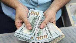  ارتفع مؤشر الدولار 3.3 بالمئة منذ بداية الشهر الجاري- جيتي