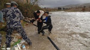 البحث جار عن ثلاثة مفقودين جرفتهم السيول - التلفزيون الأردني 