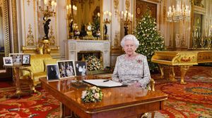 نقلت صحيفة "ميرور" عن مصادر في القصر الملكي أن اكتفاء الملكة بالغرف الستة يعكس "تواضعا كبيرا"- جيتي