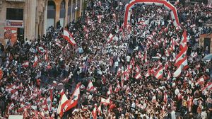 استثمر اللبنانيون ذكرى استقلالهم بالتحشيد لمطالب المتظاهرين المستمرة للشهر الثاني على التوالي- نشطاء تويتر
