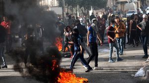 أصيب العشرات بالرصاص المعدني وحالات اختناق بفعل قمع الاحتلال للمواجهات- شهاب