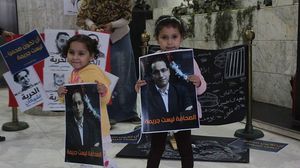 طفلتا الصحفيين حسن القباني وآية علاء يطالبان بحرية والديهما