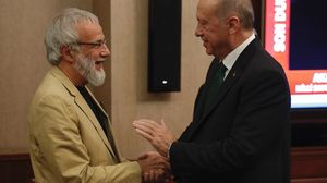 استقبل الرئيس التركي، المغني الشهير "يوسف إسلام" في مقر حزب العدالة والتنمية في أنقرة