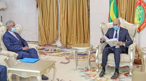 الرئيس الموريتاني بعد تسلم رسالة البوليساريو- وكالة الأنباء الموريتانية