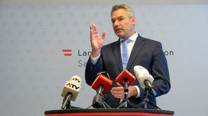 وزير الداخلية النمساوي كارل نيهامر يطالب بقطع جذور الإسلام السياسي - حسابه على تويتر