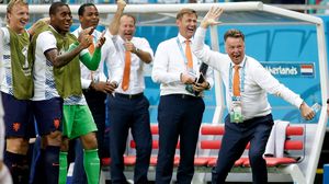 قال فان غال إن لاعبي هولندا لن يخاطروا بفعل الشيء نفسه الذي فعله لاعبو ألمانيا- تويتر