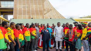 قال نائب رئيس غانا: "مقايضة الذهب بالنفط تمثل تغييرا هيكليا كبيرا"- تويتر