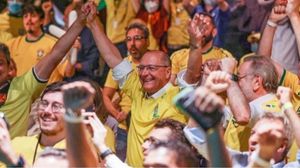 تدخل كرة القدم في السياسة في البرازيل بدأ في 2016- leiaja / تويتر