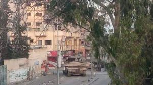 دبابات الاحتلال أمام مستشفى النصر في غزة- تويتر