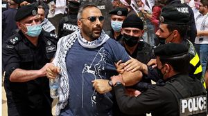 اعتقلت دول عربية عددا من المتظاهرين تضامنا مع غزة - جيتي