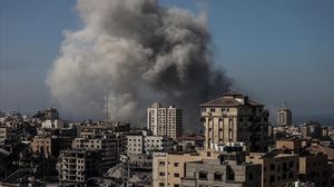 يواصل الاحتلال عدوانه الوحشي على قطاع غزة لليوم الـ38 على التوالي- الأناضول 