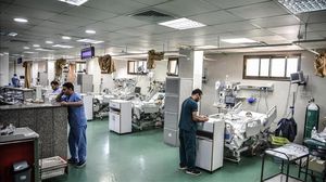 استشهاد الجرحى في مستشفى الشفاء في غزة- الأناضول