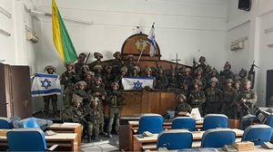 نشرت قوات الاحتلال صورة داخل المجلس التشريعي في غزة- منصة إكس