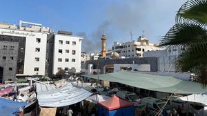ما لا يقل عن 30 شهيدا من النازحين قضوا في قصف إسرائيلي استهدف المستشفى الواقع غرب بمدينة غزة- الأناضول