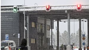 تتهم فنلندا موسكو بالتسبب بأزمة مهاجرين عبر الحدود المشتركة - جيتي