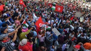 هتف المتظاهرون: "مقاومة مقاومة لا صلح لا مساومة" - الأناضول