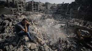 عدوان الاحتلال الإسرائيلي الوحشي على قطاع غزة المحاصر دخل شهره الثاني- جيتي