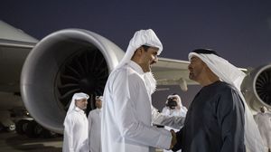 استقبل محمد بن زايد أمير قطر في مطار أبو ظبي- وام
