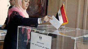 مصرية تصوت على الدستور - ا ف ب - أرشيفية