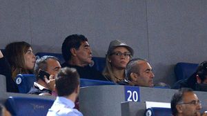 مارادونا يشاهد مباراة رياضية في روما - أ ف ب