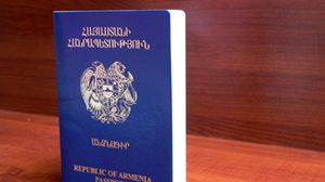  يمنح حامل جواز سفر الاتحاد الأوروبي الحق في الإقامة في أي دولة من دوله - أرشيفية