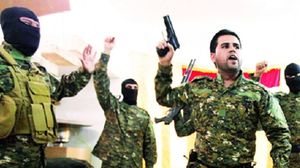مقاتلون شيعة في سوريا بدعوى حماية مقامات "آل البيت" - (ارشيفية) ا ف ب