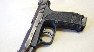بحسب الشرطة فإن عيار المسدس 40 ملم - أرشيفية