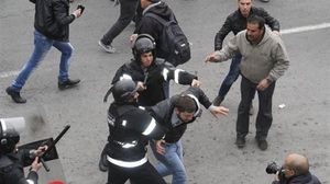 قوات الأمن الأردنية تهاجم المشاركين في المسيرة - مواقع أردنية