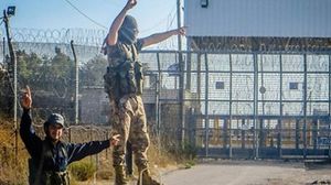 عناصر جبهة النصرة قبالة البوابة الحدودية للقنيطرة - فيسبوك