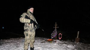 معارك حامية الوطيس الأحد بين الجيش الأوكراني والانفصاليين - أ ف ب