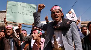 يسيطر الحوثيون على اليمن بقوة السلاح - أ ف ب