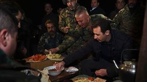 الأسد بين جنوده - أ ف ب