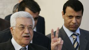لا يخفي عباس خلافه الشخصي مع دحلان- أرشيفية