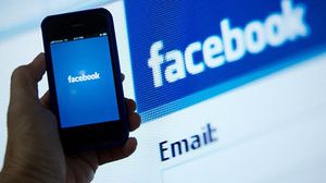 أرادت "فيسبوك" معايدة مشتركيها بتحضير أوتوماتيكي لملخص عن سنتهم - أ ف ب